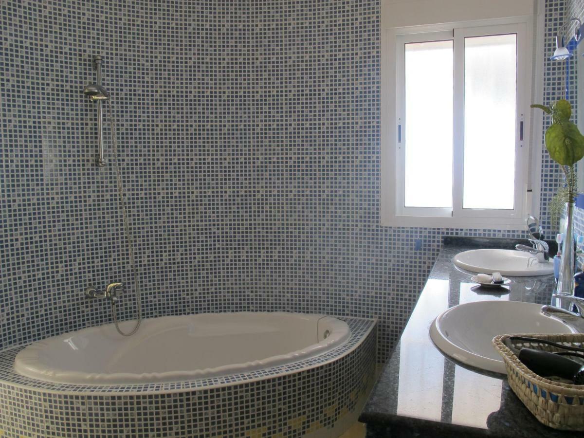 Villa Camakini With Heated Pool And Sea View Arenas  Extérieur photo